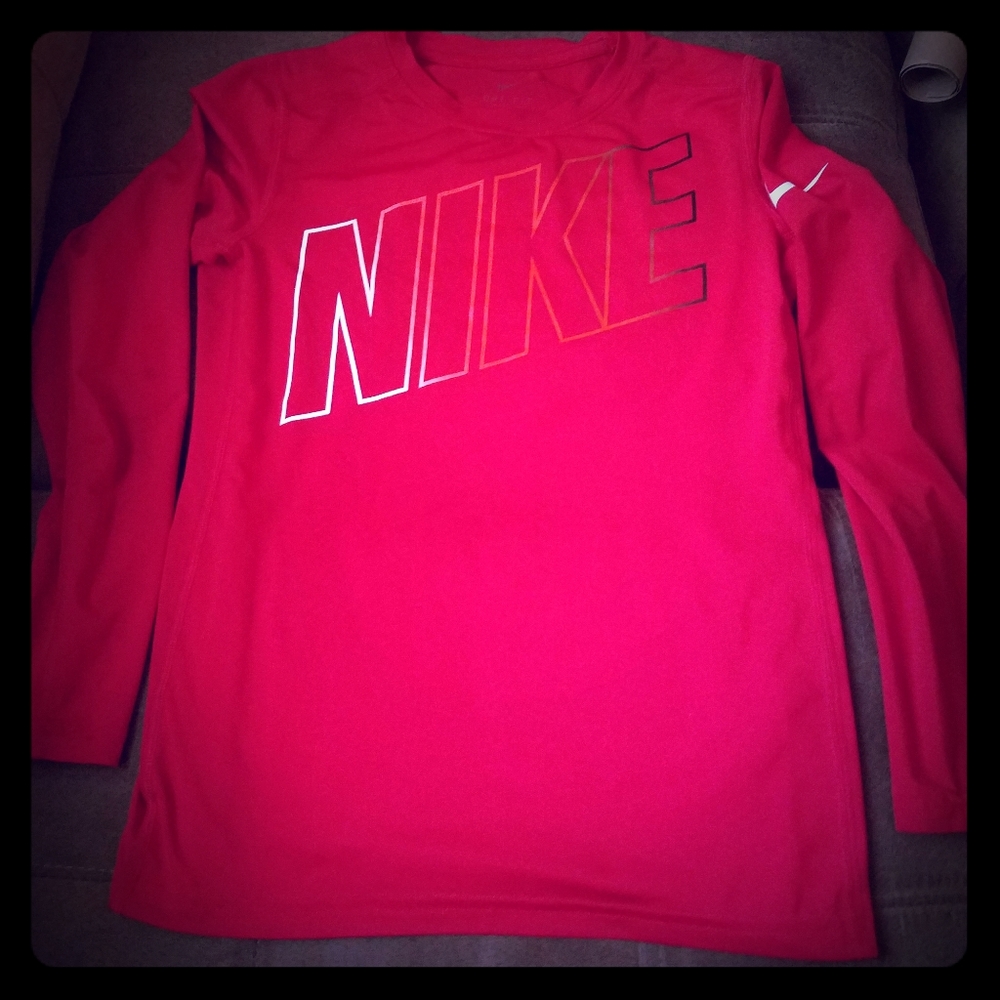Nike boys long sleeve dri-fit shirt size Med